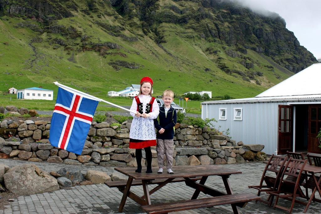 South Iceland Guesthouse Steinar Exterior photo